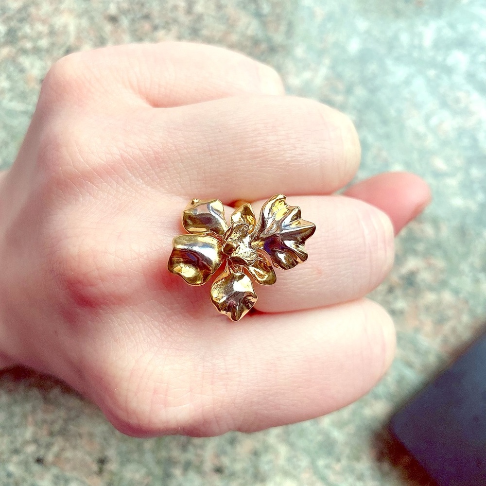 18K Gold and Rhodium Orchid Ring